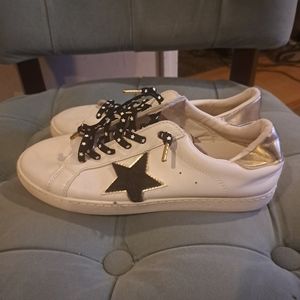 White vintageest 1965 sneakers size 8